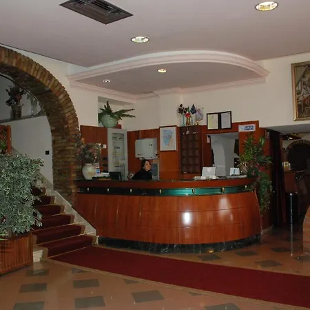 Hotel Ristorante Farese 3*